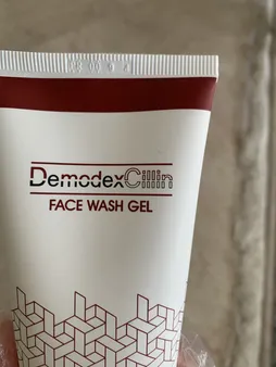 ژل شست‌وشوی صورت دمودکسیلین مدل DC حجم 200 میلی‌لیتر