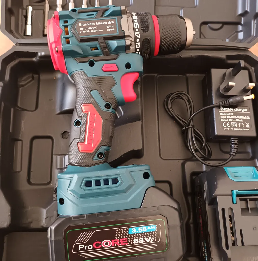 مجموعه 28 عددی دریل پیچ گوشتی شارژی براشلس صنعتی باس مدل LIFE _ STYLE