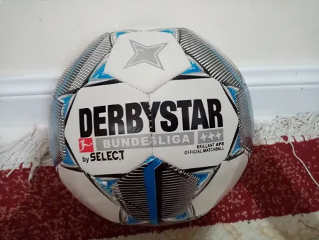 توپ فوتبال مدل بوندسلیگا دوخت ماشینی کد 2023