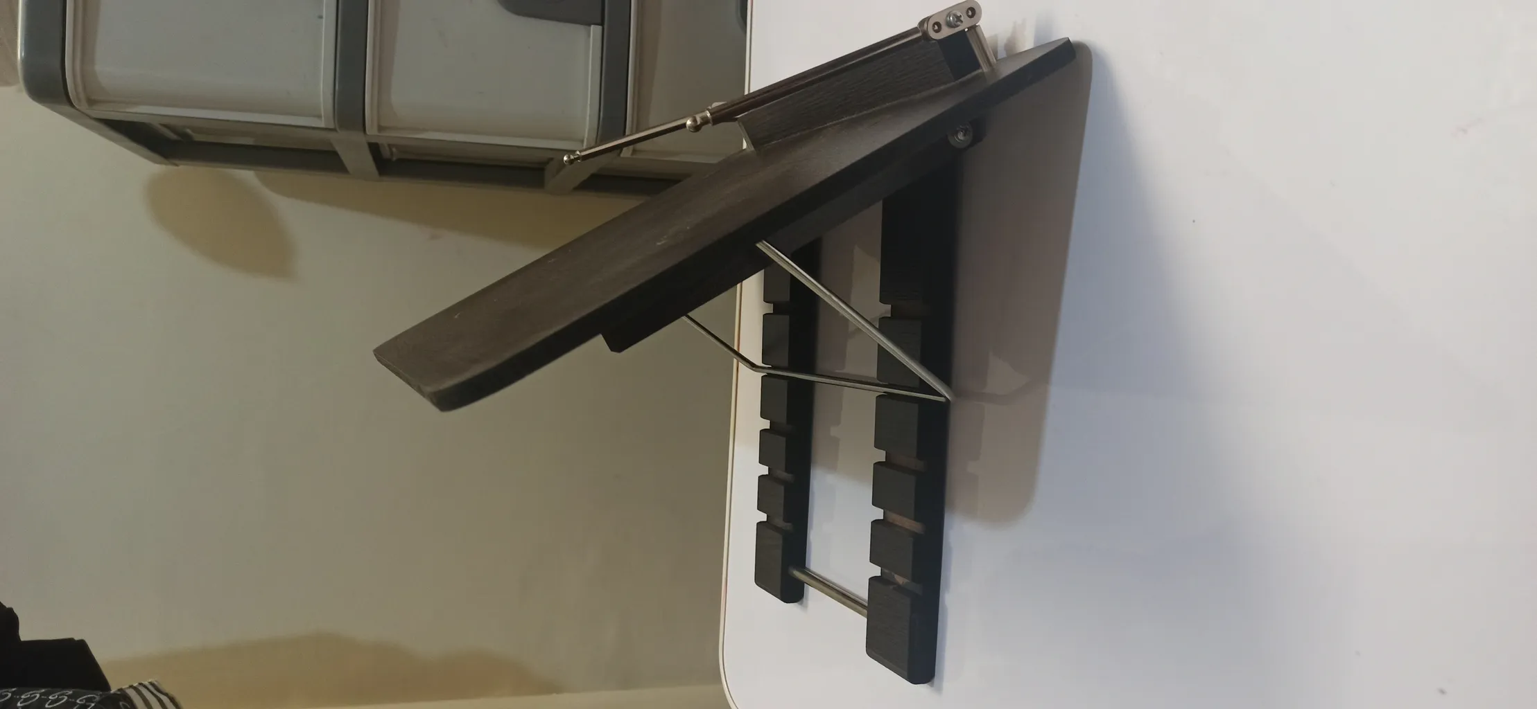 نگهدارنده کتاب نومیز کد 397