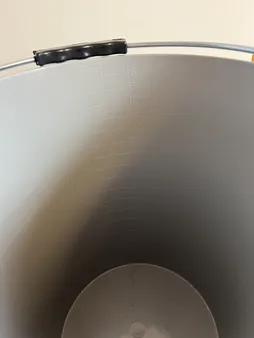 سطل زباله مدل پیمانه ای 17