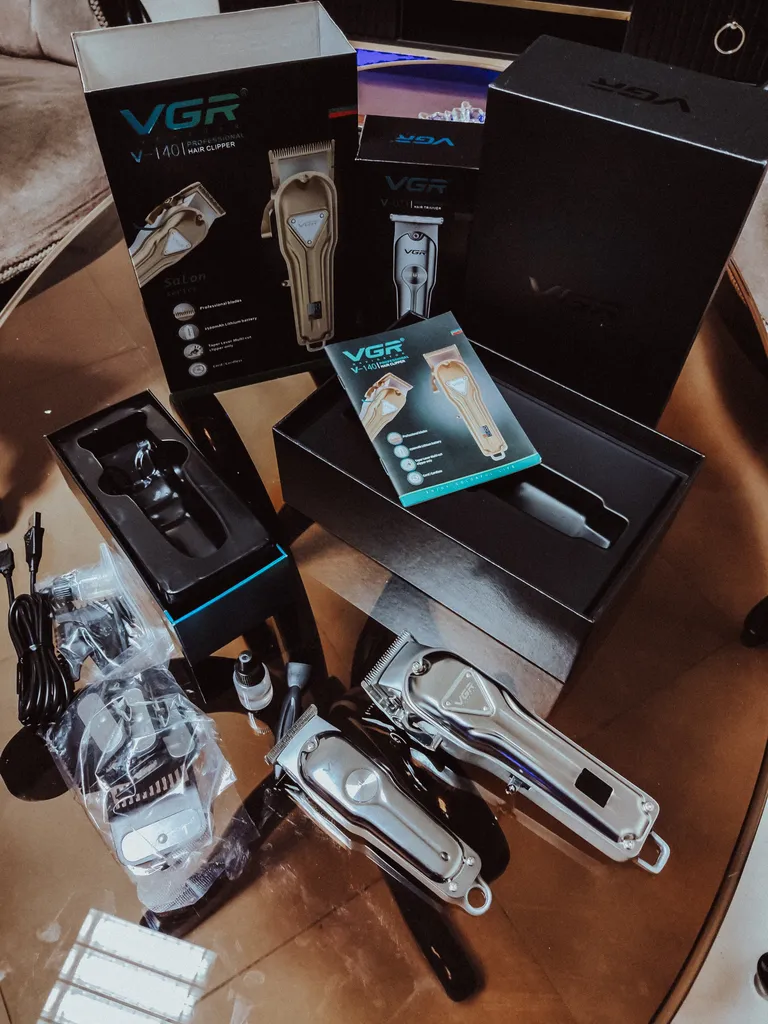 ماشین اصلاح موی سر و صورت وی جی ار مدل VGR V-140