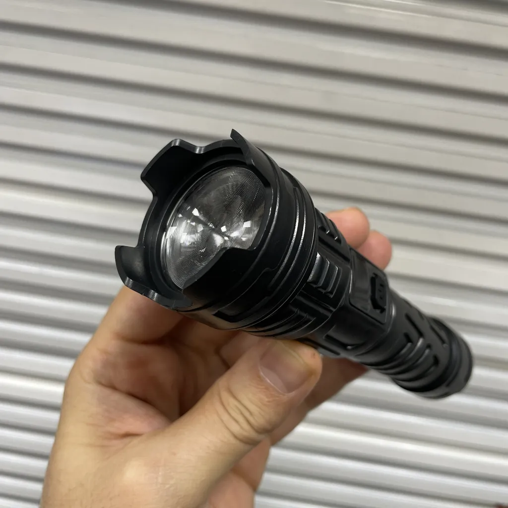 چراغ قوه دستی استرانگ مدل T108 با نور مهتابی