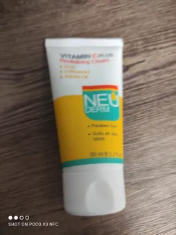 کرم روشن کننده نئودرم مدل Vitamin C Plus حجم 50 میلی لیتر