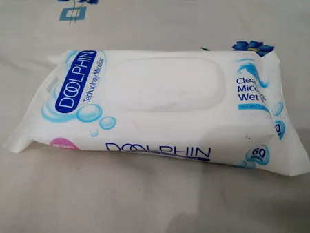 دستمال مرطوب پاک کننده آرایش دلفین مدل 001 بسته 60 عددی