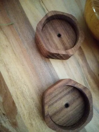 جاشمعی چوبی وودلندزون مدل شش ضلعی بسته 2 عددی