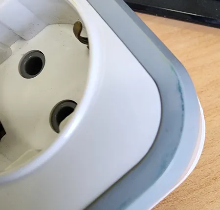 محافظ ولتاژ سیماران مدل SM-140AW