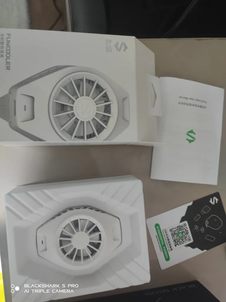 خنک کننده گوشی موبایل بلک شارک مدل Funcooler