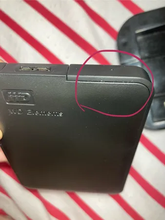 هارد اکسترنال وسترن دیجیتال مدل Elements ظرفیت یک ترابایت دارای رابط USB Type-A 3.0