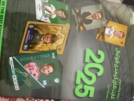 اسباب بازی زینتی کیمدی مدل  مجله برگزیده فوتبال 2025