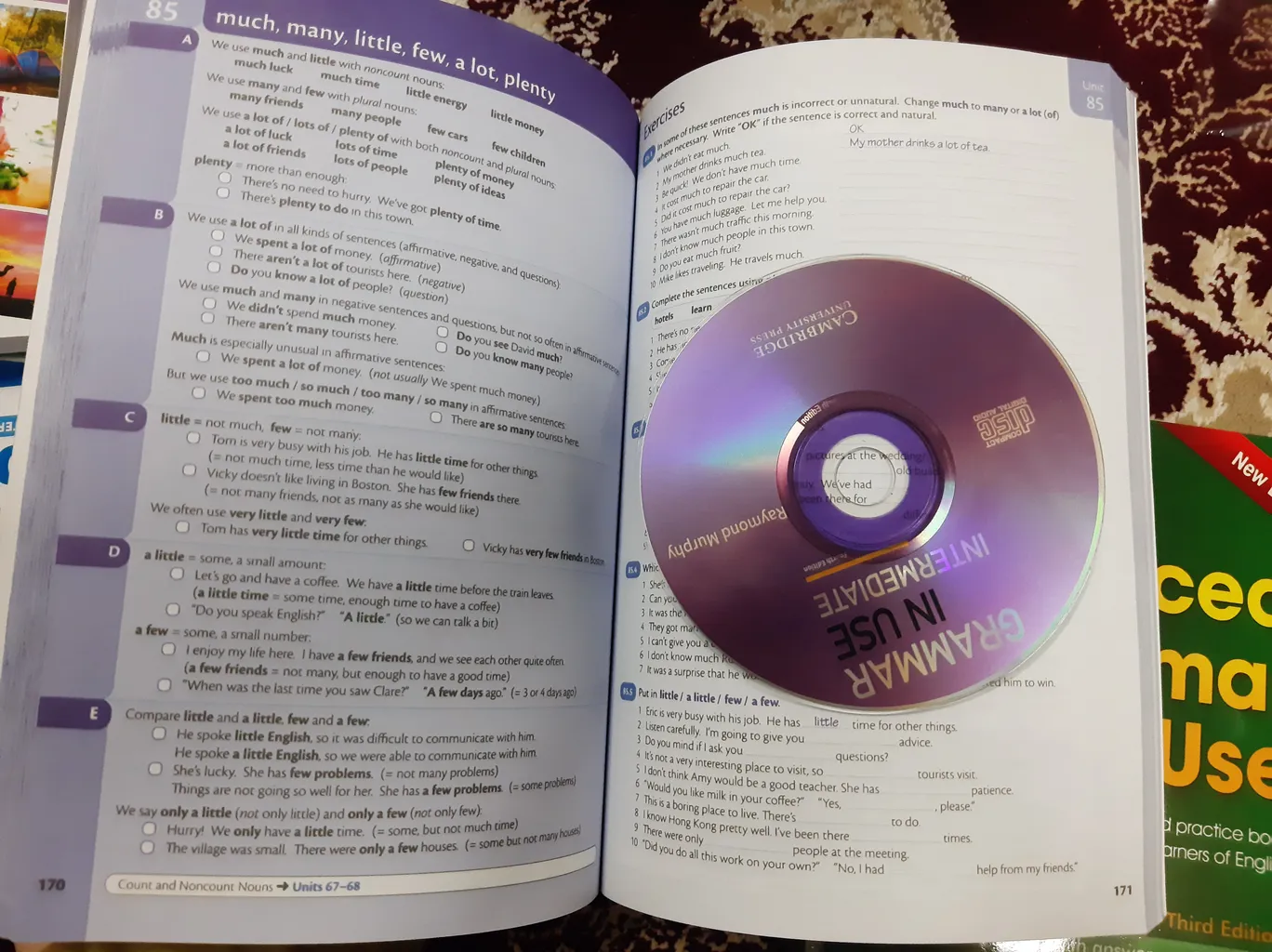 کتاب Grammar in Use اثر جمعی از نویسندگان انتشارات کمبریج 3جلدی