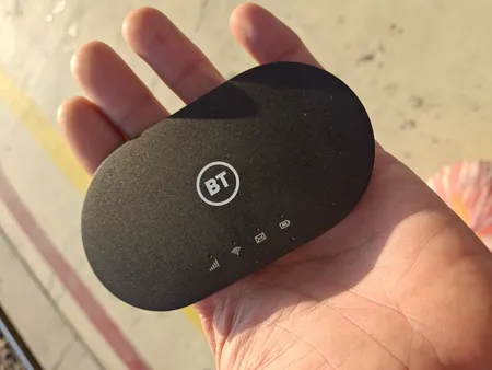 مودم 4.5G قابل حمل آلکاتل مدل BT71