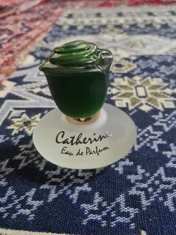 ادوپرفیوم زنانه مدل Catherine حجم 45 میلی‌لیتر
