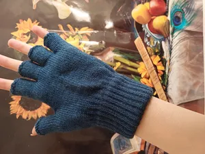 تجریه خرید دستکش بافتنی مدل پیکنیک-112