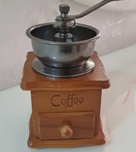 تجریه خرید آسیاب دستی قهوه مدل چوبی