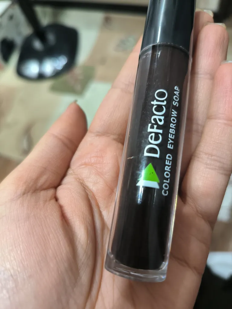 ریمل ابرو دیفکتو مدل D02