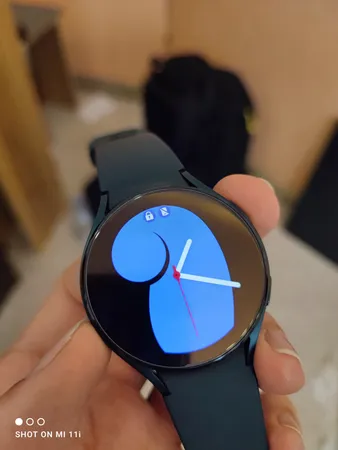 محافظ صفحه نمایش مدل شیشه ای مناسب برای ساعت هوشمند سامسونگ Galaxy watch4 active 44mm