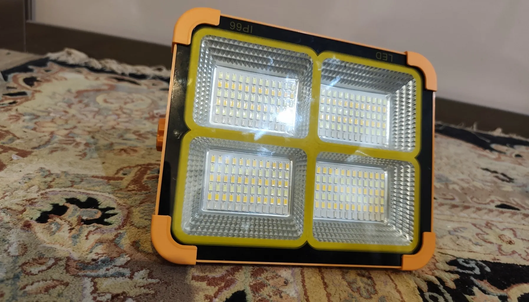 چراغ اضطراری مدل HG-66 با نور چند رنگ