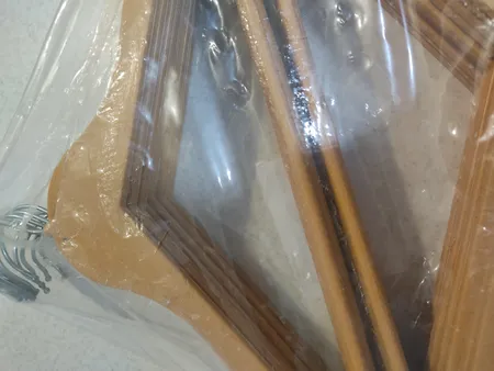 چوب لباسی مدل افرا طرح چوب بسته 20 عددی