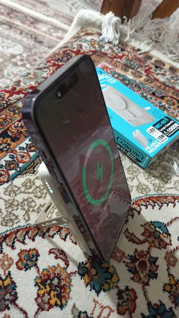 پاوربانک ریمکس مدل MagSafe Wireless Fast Charge MC-05 22.5W ظرفیت 10000 میلی آمپر ساعت