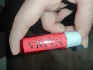 تجریه خرید بالم لب نادیا مدل STRAWBERRY SHINE