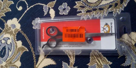 قیچی اصلاح مو مدل .P.A.S