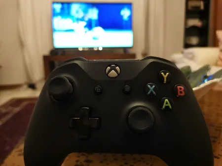 دسته بازی بی سیم مایکروسافت مناسب برای Xbox One S