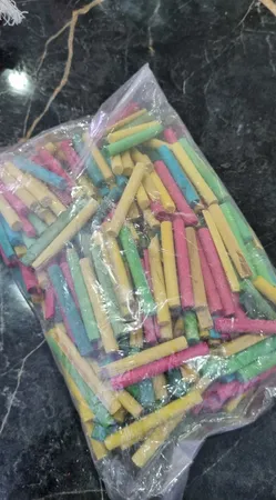 اسباب بازی پرندگان مدل  تکه چوب کد S06 بسته 200 عددی