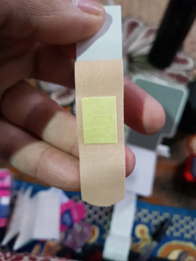 چسب زخم پنبه ریز مدل plaster مجموعه 10 عددی