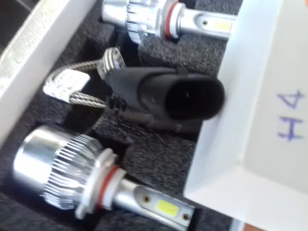 لامپ هدلایت خودرو مدل C6 H4 بسته دو عددی