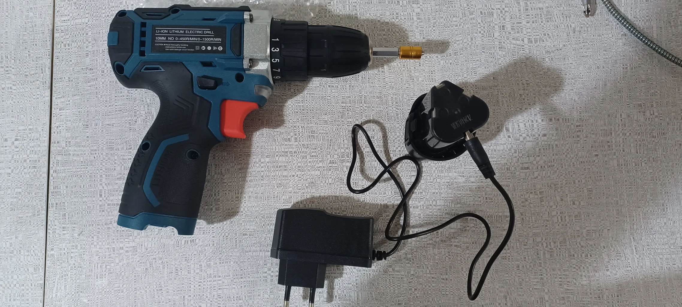 پیچ گوشتی شارژی باس مدل 18V-Li-ion