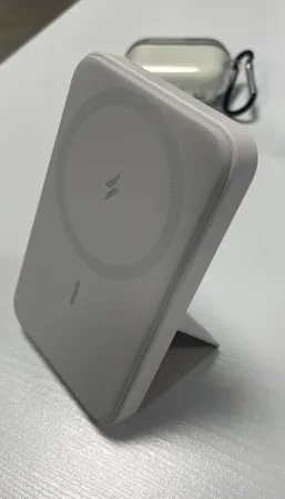 پاوربانک بی سیم انکر مدل 622 ظرفیت 5000 میلی آمپرساعت