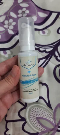 لوسیون بدن آرت وینا مدل هیالورونیک اسید حجم 50 میلی لیتر