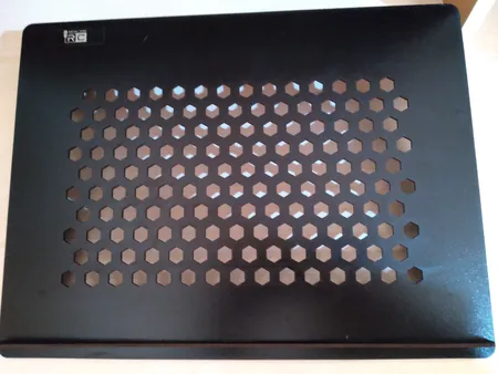 پایه نگهدارنده لپ تاپ آرسی مدل لانه زنبوری