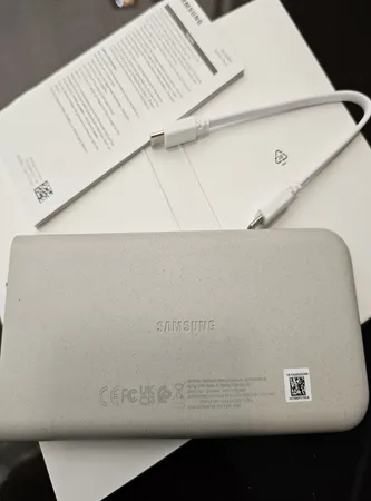 پاوربانک 25 وات سامسونگ مدل EB-P3400 ظرفیت 10000 میلی آمپر ساعت