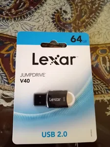 تجریه خرید فلش مموری لکسار مدل V40 ظرفیت 64 گیگابایت
