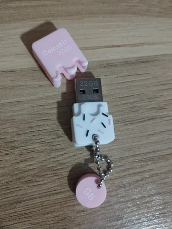 فلش مموری گلکسبیت مدل wiper ظرفیت 32 گیگابایت