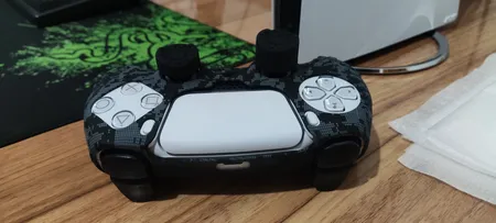 محافظ دسته پلی استیشن 5 اسپارک فاکس مدل Silicone Grip Pack Digital Camo به همراه روکش آنالوگ