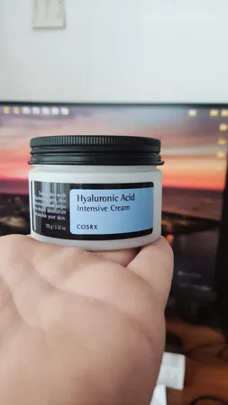 کرم مرطوب کننده کوزارکس مدل هیالورونیک اسید حجم 100 میلی لیتر