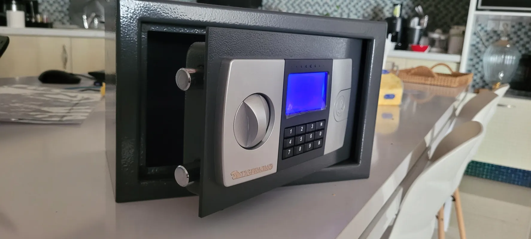 صندوق الکترونیکی تایگر کینگ مدل TG-SFB311