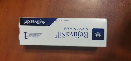 ژل ترمیم کننده جای زخم و بخیه رژواسیل مقدار 10 گرم