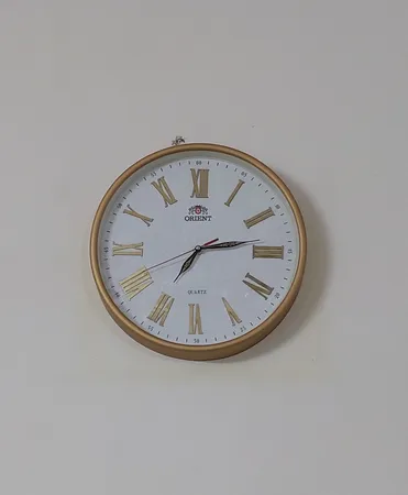 ساعت دیواری اورینت  مدل 7A