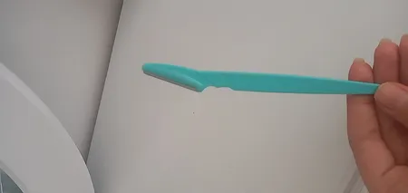 تیغ اصلاح ابرو مدل 001