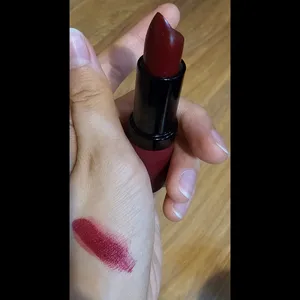 تجریه خرید رژ لب جامد گلدن رز شماره 20