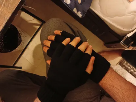 دستکش بافتنی مردانه مدل نیم انگشتی SELEFON کد 1095