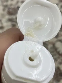 کرم ضد آفتاب رزاکلین مدل ONC حجم 40 میلی لیتر