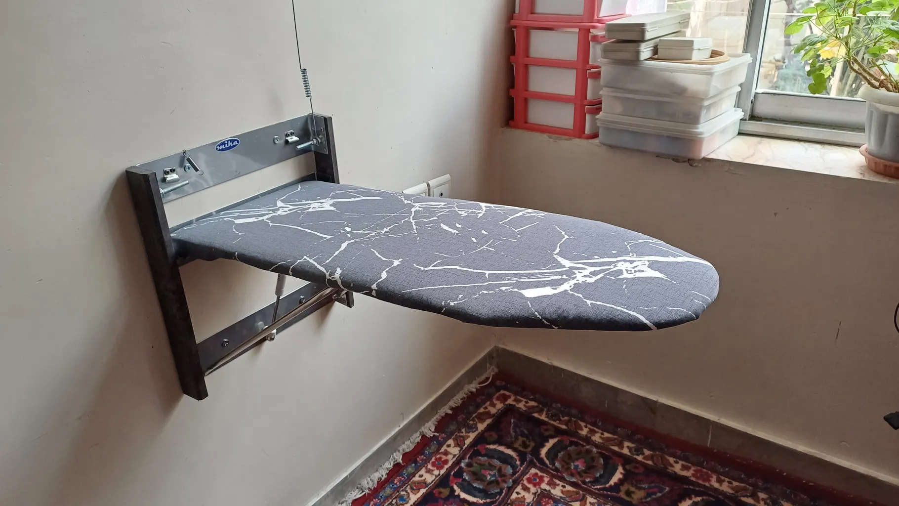 میز اتو میکا مدل دیواری