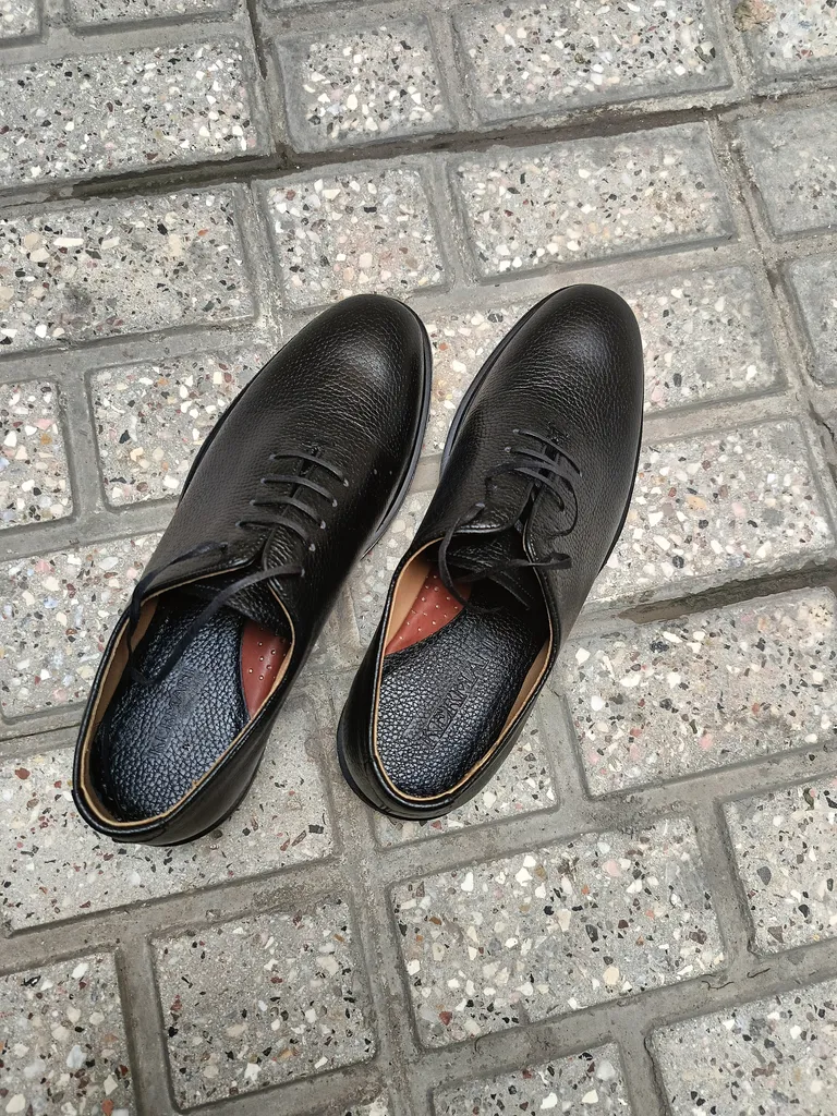 کفش مردانه کرمانی مدل چرم دستدوز  فلوتر طبیعی کد 1060 رنگ مشکی