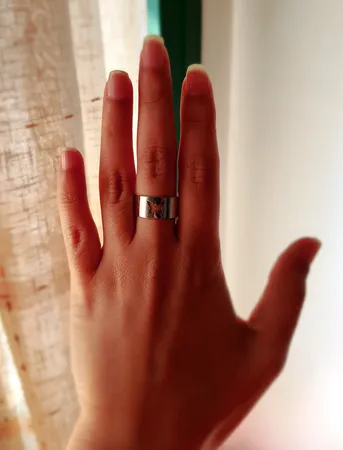 انگشتر زنانه مدل پروانه ای مکمل مجموعه 2 عددی