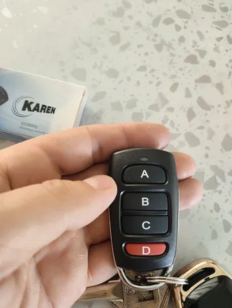 ریموت بلوتوثی دربازکن مدل azr کد Dezh-433